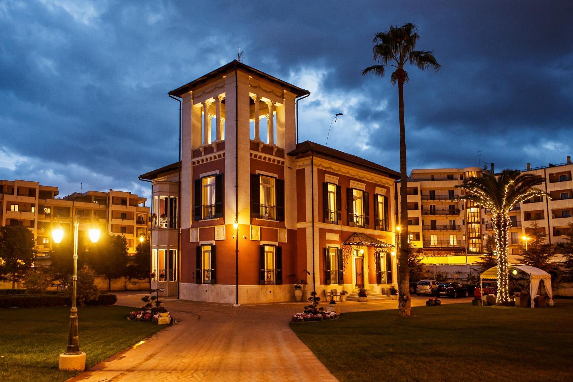 Villa Pallotta Luxury B&B Cerignola Exteriör bild