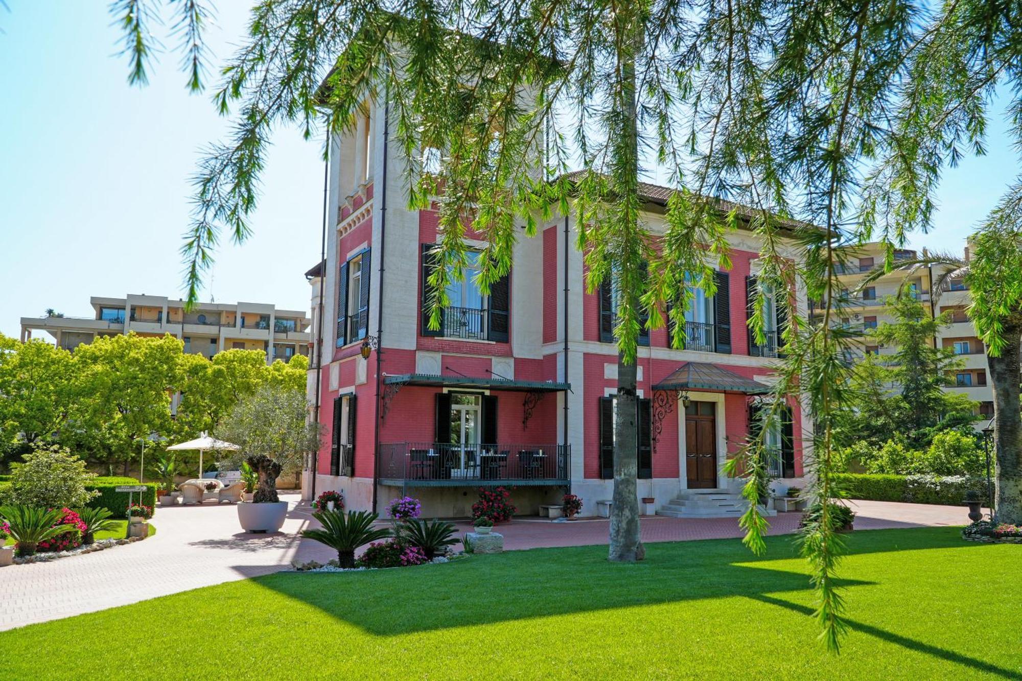 Villa Pallotta Luxury B&B Cerignola Exteriör bild